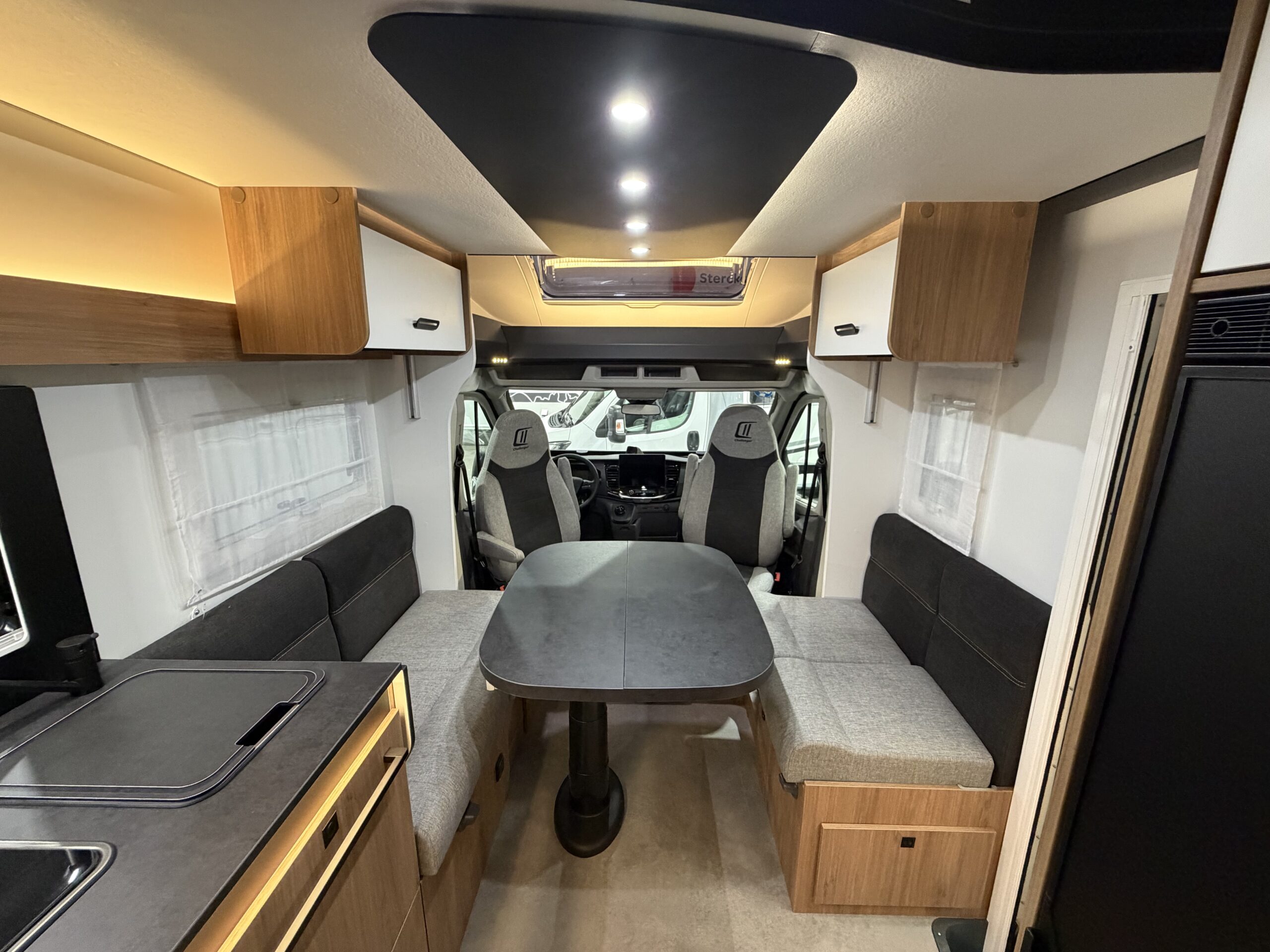 Challenger 318 Graphite Edition